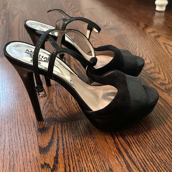 Michael kors size 9 black heels - Picture 1 of 6